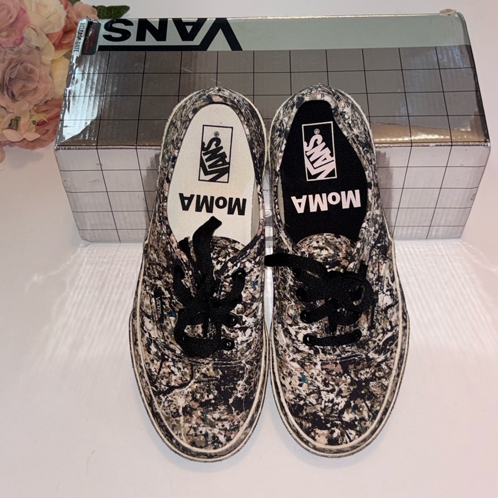 Vans Authentic MoMA Jackson Pollock Shoe Sneaker Size 7 Paint Splatter Vans